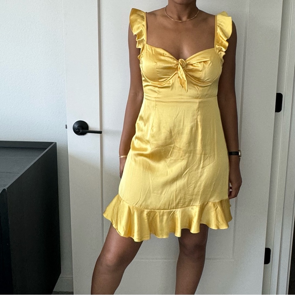 Astr Yellow Sweetheart Sundress Mini